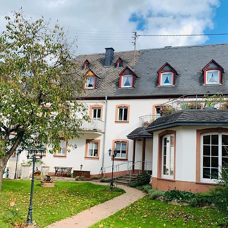 Weinhof Michael Morbach Hotel เซลทิงเงน-อาคทิก ภายนอก รูปภาพ