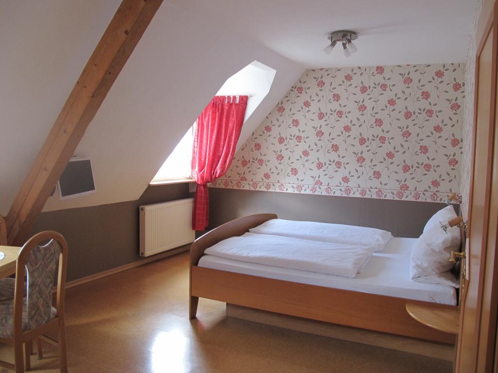 Weinhof Michael Morbach Hotel เซลทิงเงน-อาคทิก ห้อง รูปภาพ