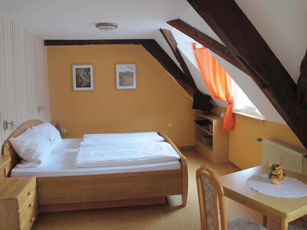 Weinhof Michael Morbach Hotel เซลทิงเงน-อาคทิก ภายนอก รูปภาพ